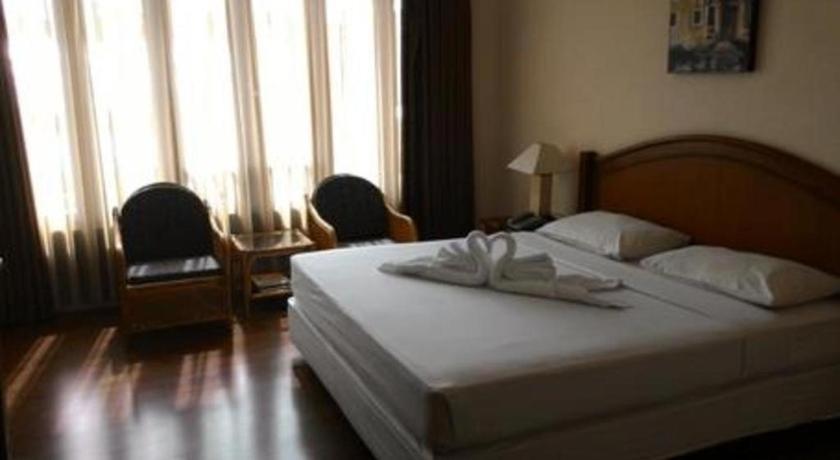 La Oma Hotel Lembang Exterior photo