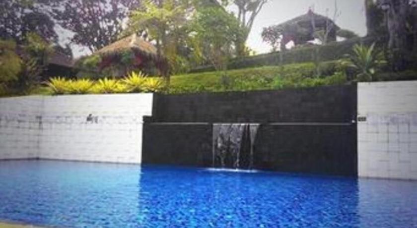 La Oma Hotel Lembang Exterior photo