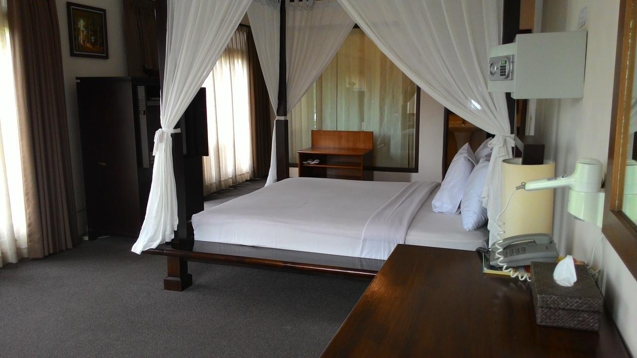 La Oma Hotel Lembang Exterior photo