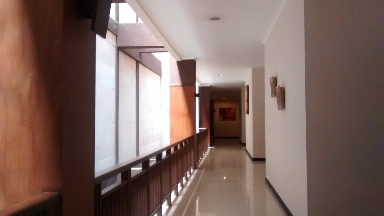La Oma Hotel Lembang Exterior photo